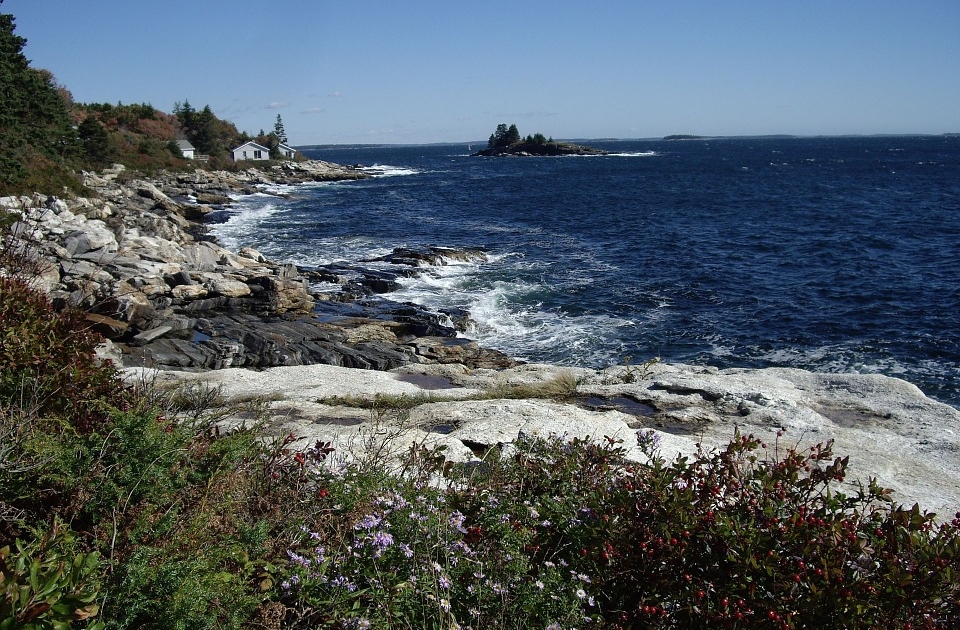 rocky-coast-108225_960_720